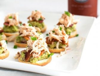 Tartines guacamole crabe
