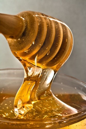 Du miel pour le bien de votre peau, de vos cheveux et de vos ongles