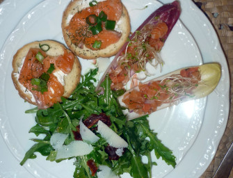 Les délices d’Aper’O soleil : La pirogue d’endive au saumon