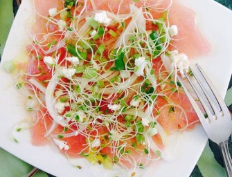 Un délicieux poisson à la grecque