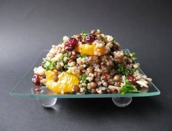 Salade de lentilles et de quinoa aux mandarines et aux amandes