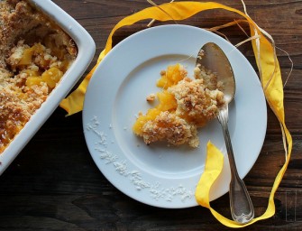 Crumble coco à la mangue et à l’ananas