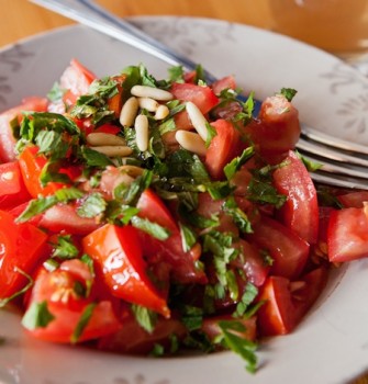 Salade de tomates à la menthe