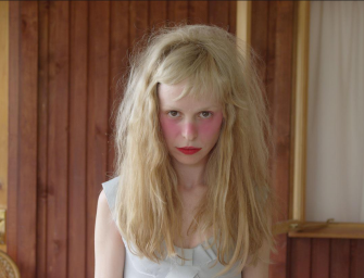 La Petite Meller,  le nuovo jazzy-pop qui donne envie de bouger son « booty » !