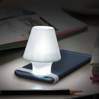 Travelamp, une mini lampe adaptée à votre smartphone