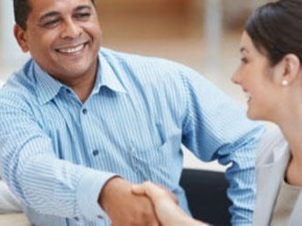 Manager, les bonnes raisons de pratiquer la gentillesse au bureau