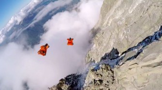 Wingsuit : Ils volent depuis l’Aiguille du Midi