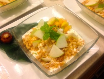 Salade de fruits revisitée et ses mignardises