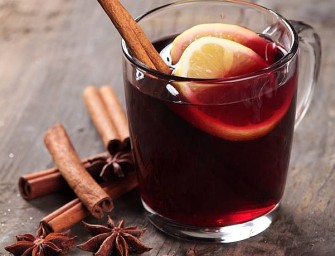 Vin chaud aux agrumes et aux épices