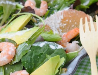 Salade de crevettes, avocat et pamplemousse