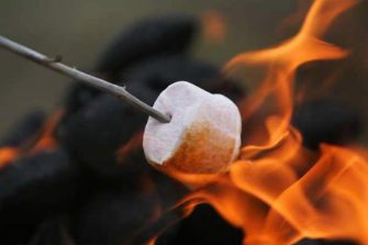 Marshmallows faits maison grillés