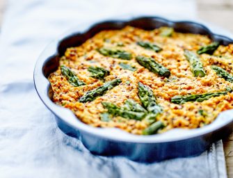 Gâteau de quinoa, patate douce et asperges
