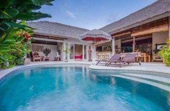 Immersion tropicale dans la villa Alam Canggu à Bali