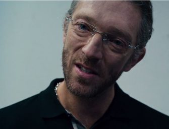 « Violence en réunion », le court-métrage saisissant avec Vincent Cassel