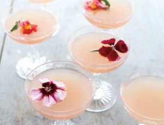 Cocktail au litchi, gingembre et champagne