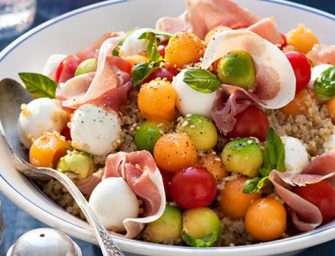Salade de quinoa aux billes multicolores