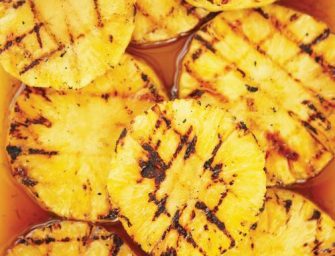 Ananas grillé au lait de coco