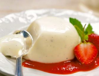 Panna cotta au coulis de fraises