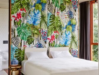 Le papier peint s&rsquo;allie à la tendance tropicale et fait son grand retour