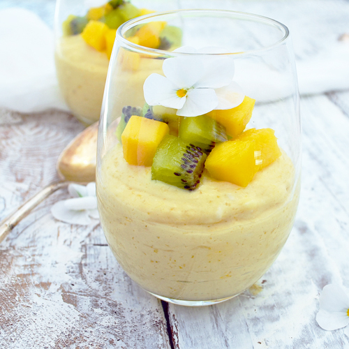 Une Mousse La Mangue Au Coco Et Au Mascarpone Moving Tahiti