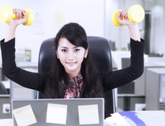 Le sport au bureau : 4 exercices à faire en toute discrétion