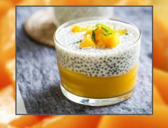 Léger pudding de chia au lait de coco, citron et mangue