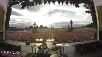 65 000 fans de Green Day reprennent « Bohemian Rhapsody » de Queen