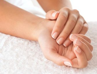 A quoi sont réellement dues les tâches blanches sur les ongles ?