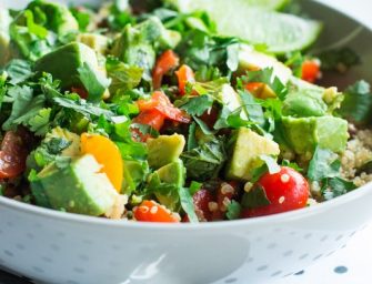 Salade de quinoa, avocat et lentilles