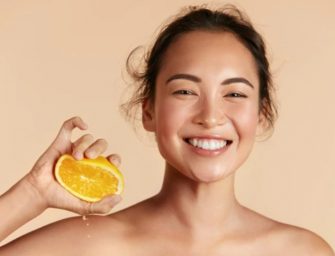 Que fait vraiment le sérum à la vitamine C pour votre peau ?