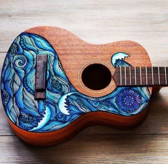 Lauren Swan transforme des ukulele en de vraies oeuvres d’art