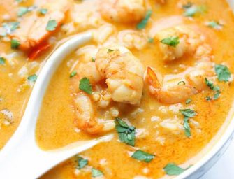 Soupe thaï aux crevettes et au lait de coco