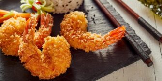 Crevettes tempura maison accompagnées d’une mayonnaise à l’estragon