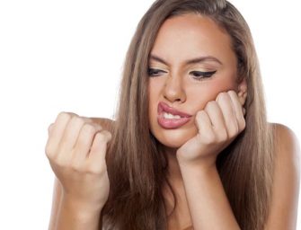 Comment enlever le vernis semi permanent à la maison ?