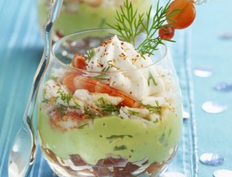 Verrine de Noël aux crevrettes et à l’avocat