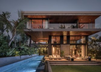 La maison sur la rivière conçue par Alexis Dornier à Bali