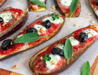 Aubergine grillée à la mozzarella et tomate