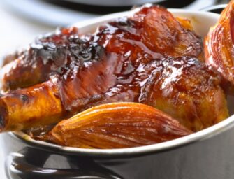 Souris d&rsquo;agneau confite à l&rsquo;échalote