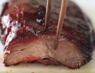 Le porc barbecue mariné à la chinoise