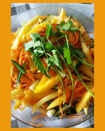 Salade mangue, carotte et concombre