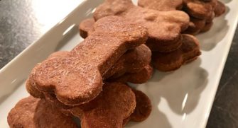 Des biscuits pour chiens