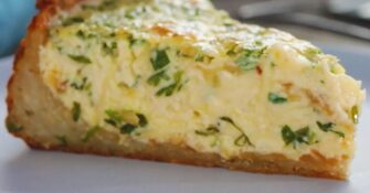 Quiche au fromage en croûte de pommes de terre