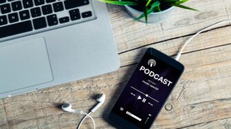 Pourquoi écouter des podcasts fait du bien ?