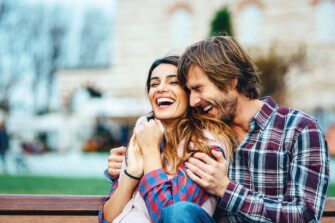 Les 10 secrets des couples heureux – d’après John Gottman