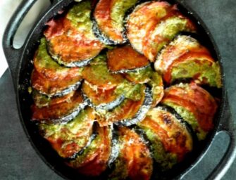 Gratin d&rsquo;aubergines et tomates au pesto