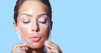 Le masque Peel Off : Une révélation beauté pour une peau éclatante