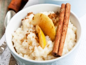 Riz au lait aux pommes et caramel beurre salé