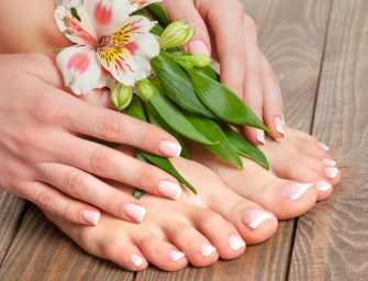 Soins Puressentiel pour des ongles forts, blancs et sains : Recettes naturelles à base d’aromathérapie