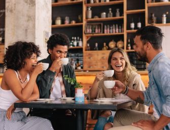 Organiser un double date avec sa BFF ? C’est maintenant possible sur Tinder !