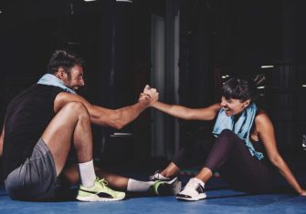 Pilates au sol : la méthode qui transforme votre posture en 4 semaines